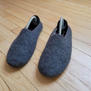 Mahabis Classic Slippers - Men's Size 43 Euro Wool Upper
